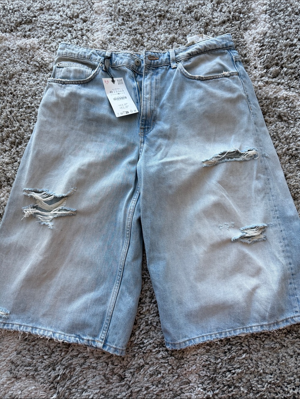 Zara Light Blue Distressed Denim Women’s Shorts size 8